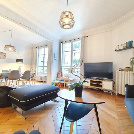 Apartment Amazing Big Flat In Champs-elysees