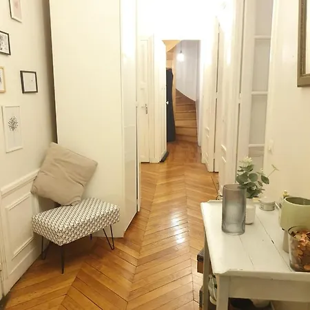 Amazing Big Flat In Champs-elysees Apartment