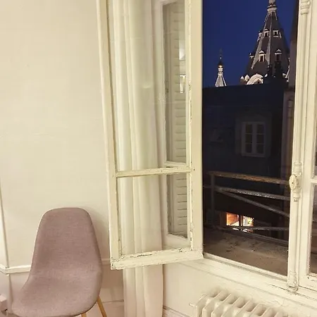 Amazing Big Flat In Champs-elysees Apartment