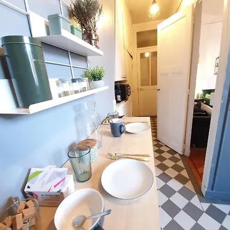 Amazing Big Flat In Champs-elysees Apartment Paris